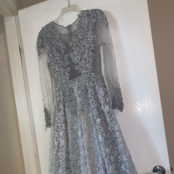 Grey/silver long sleeve MacDuggal evening gown - Picture 5 of 10
